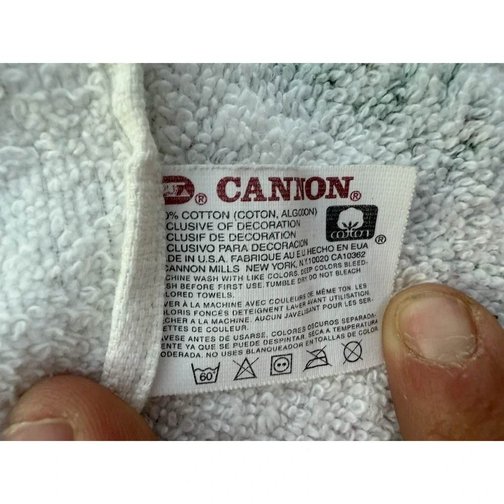 Cannon Vintage Christmas Angle Bath Towel Red‎ Green White 24
